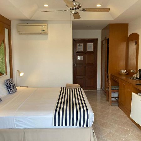 Waree'S Guesthouse Kata pláž Exteriér fotografie