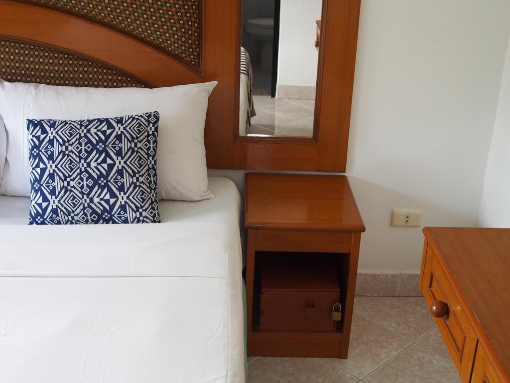 Waree'S Guesthouse Kata pláž Exteriér fotografie