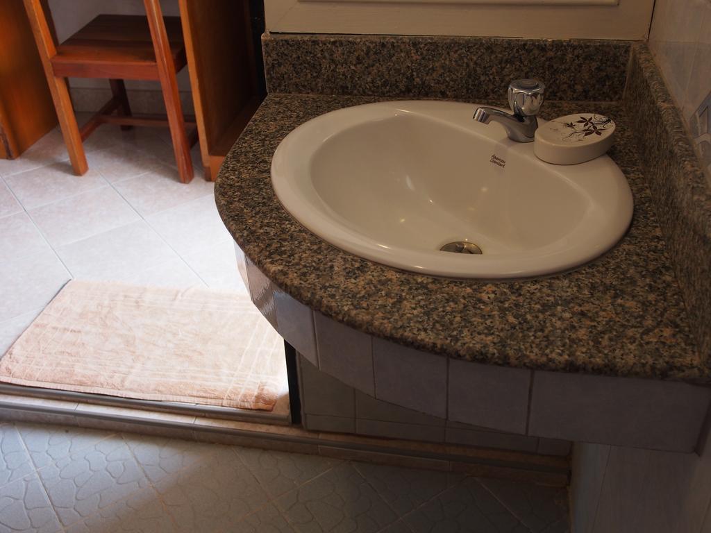 Waree'S Guesthouse Kata pláž Exteriér fotografie