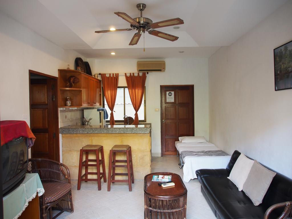 Waree'S Guesthouse Kata pláž Exteriér fotografie