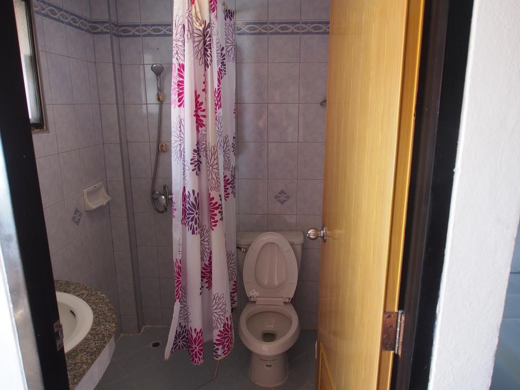 Waree'S Guesthouse Kata pláž Exteriér fotografie