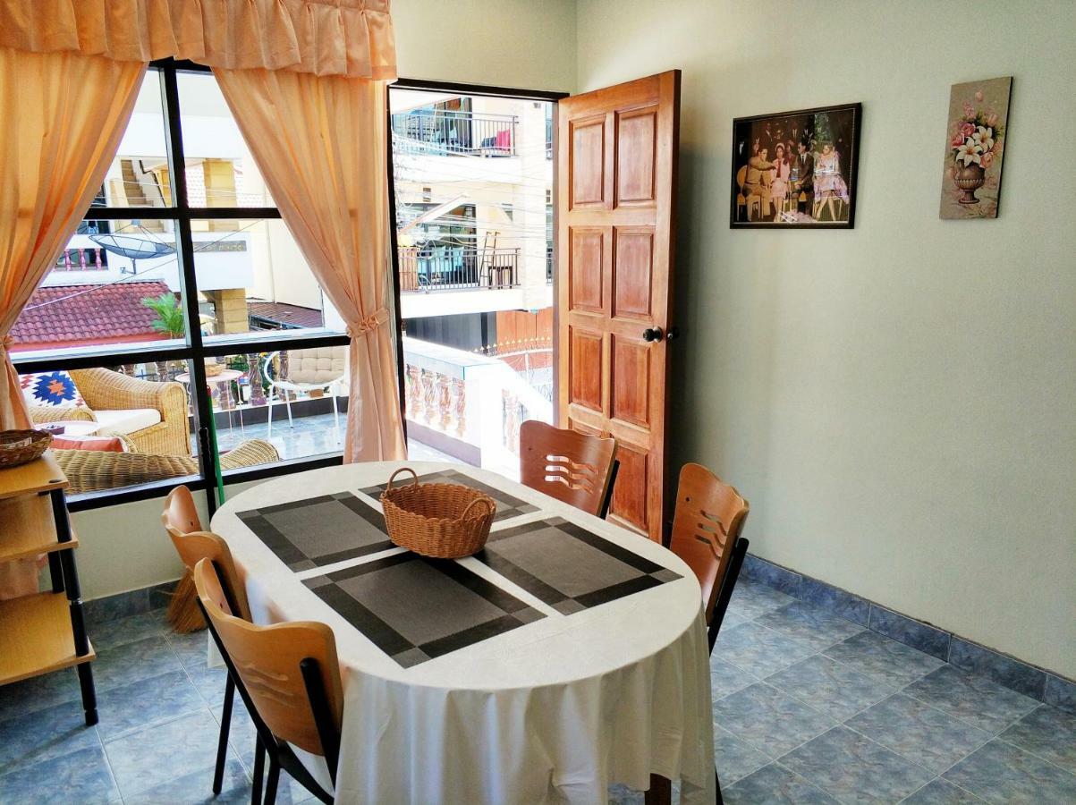 Waree'S Guesthouse Kata pláž Exteriér fotografie